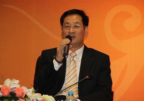 公司總裁袁維鋼出席浙江省股權(quán)投資行業(yè)協(xié)會(huì)成立儀式